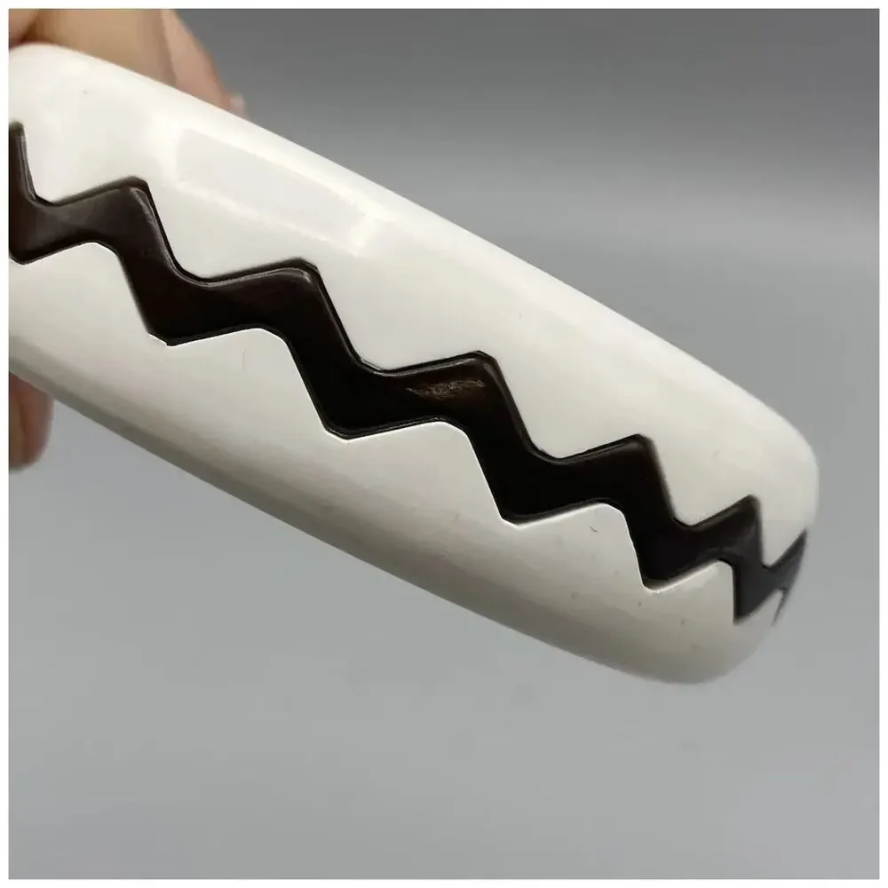 Vintage zig zag